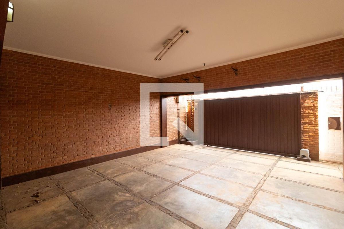 Casa à Venda - Jardim Flamboyant, 3 Quartos,  430 m2 em , Campinas - sp | SoloBR