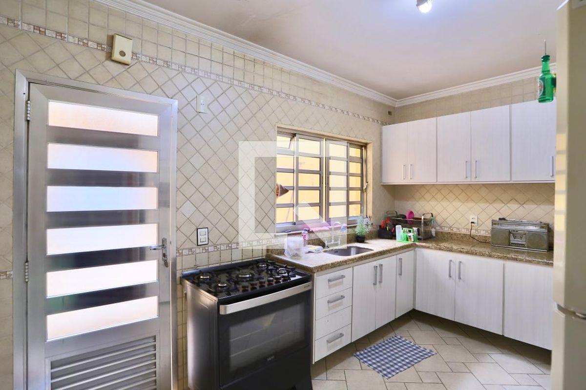 Casa, 3 quartos, 220 m² - Foto 102