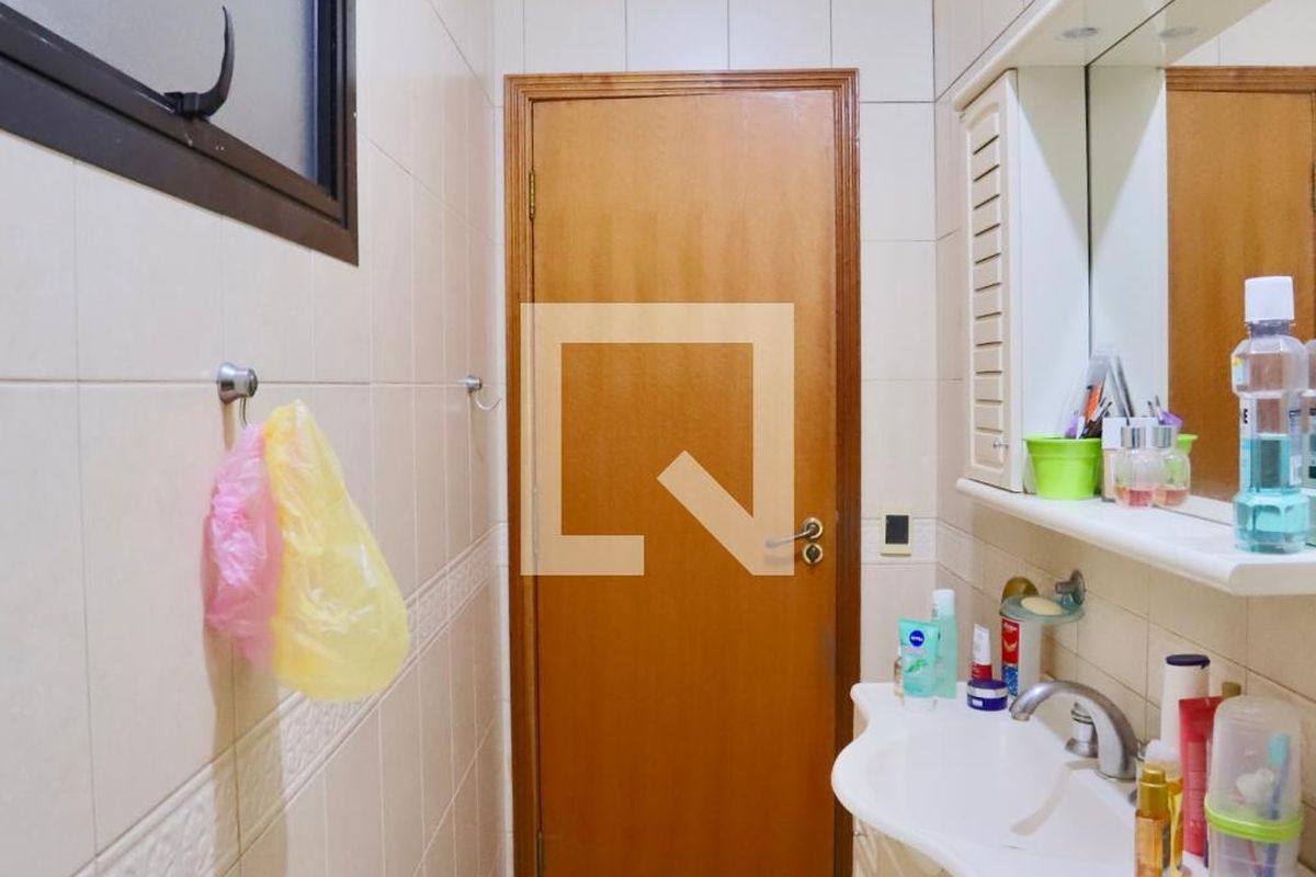 Casa, 3 quartos, 220 m² - Foto 80
