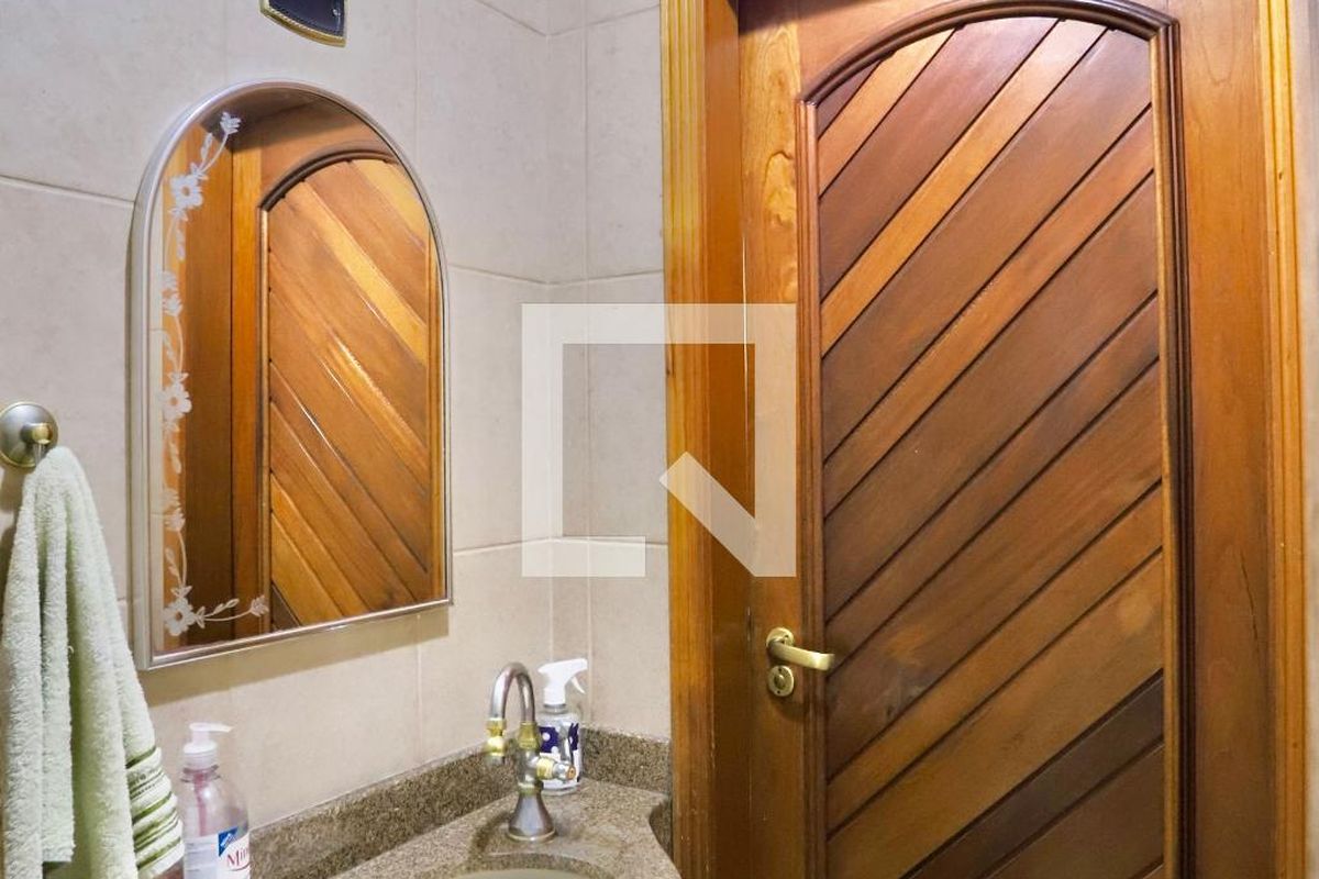 Casa, 3 quartos, 220 m² - Foto 84