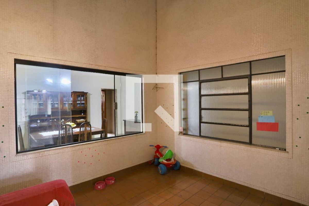 Casa, 3 quartos, 220 m² - Foto 14