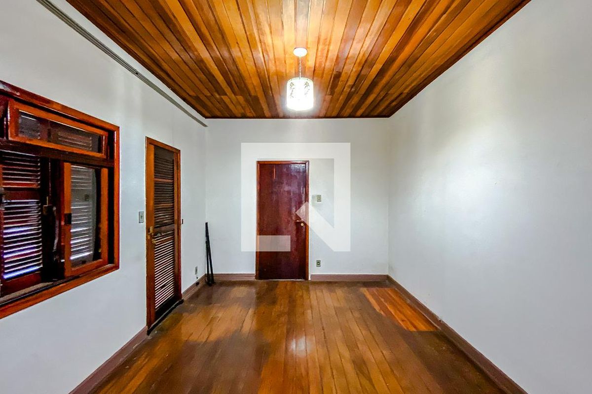 Casa, 3 quartos, 200 m² - Foto 47