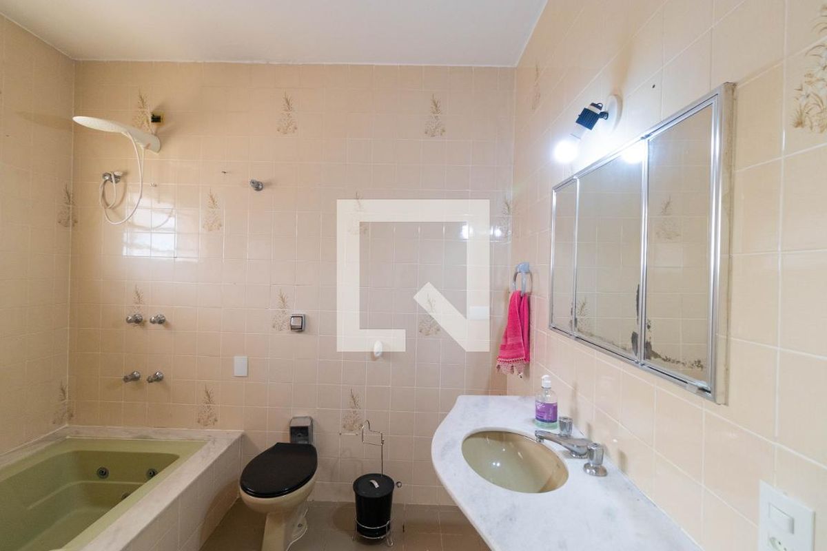 Casa à Venda - Jardim Planalto, 4 Quartos,  295 m2 em , Campinas - sp | SoloBR