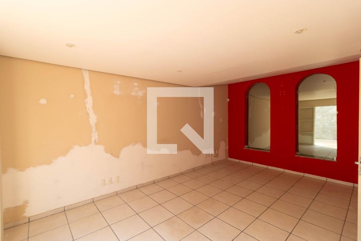 Casa à Venda - Jardim Planalto, 4 Quartos,  295 m2 em , Campinas - sp | SoloBR