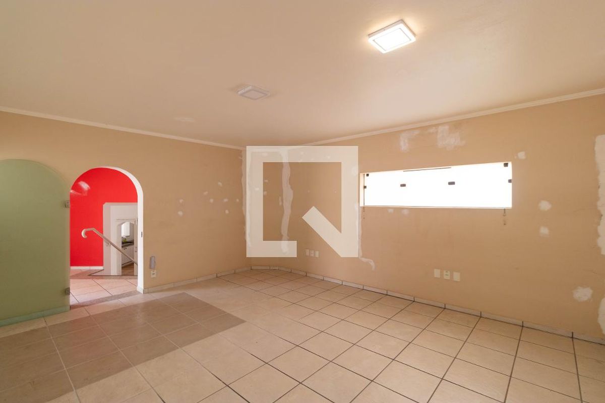 Casa à Venda - Jardim Planalto, 4 Quartos,  295 m2 em , Campinas - sp | SoloBR