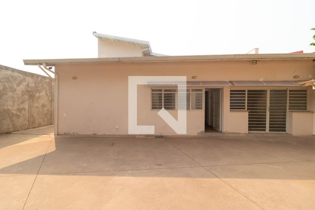 Casa à Venda - Jardim Planalto, 4 Quartos,  295 m2 em , Campinas - sp | SoloBR