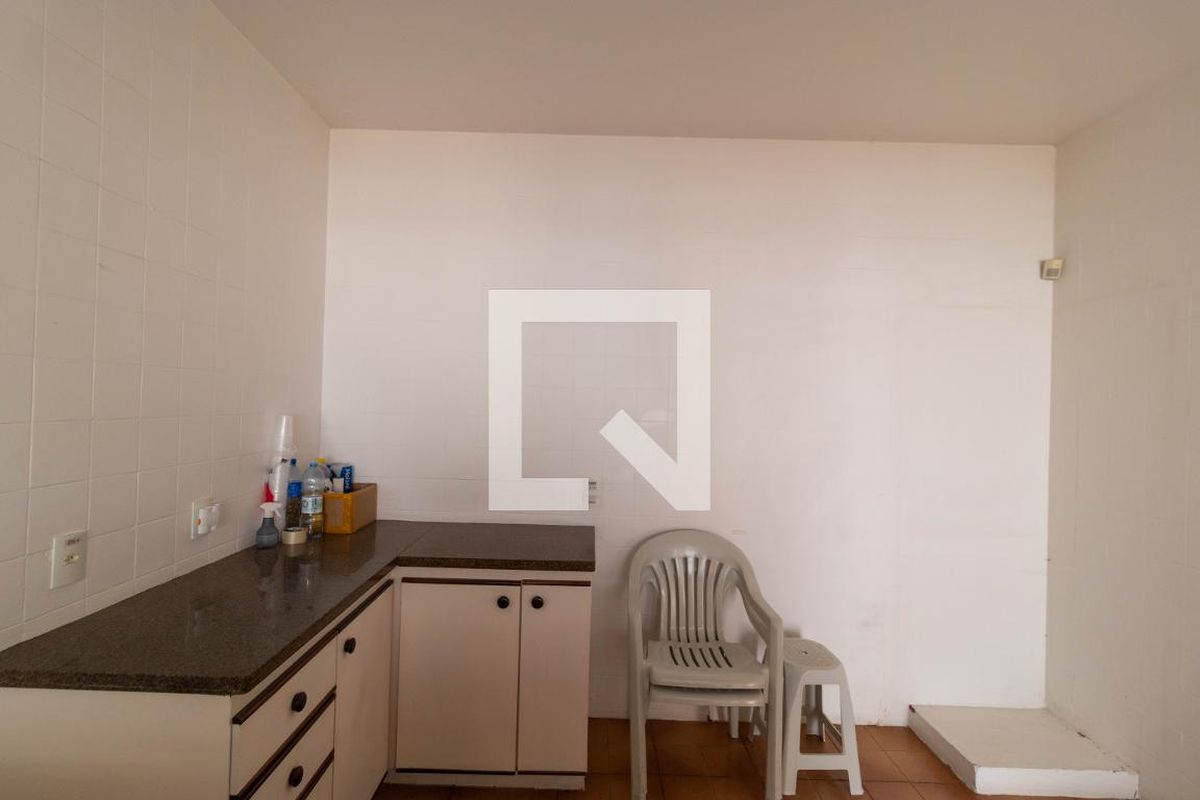 Casa à Venda - Jardim Planalto, 4 Quartos,  295 m2 em , Campinas - sp | SoloBR
