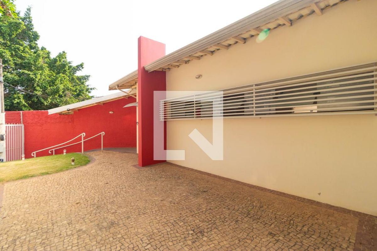 Casa à Venda - Jardim Planalto, 4 Quartos,  295 m2 em , Campinas - sp | SoloBR