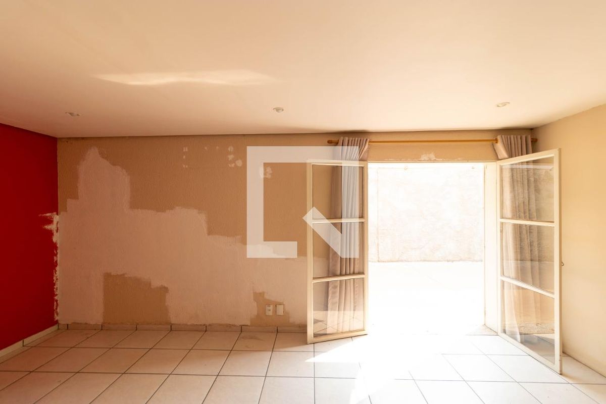 Casa à Venda - Jardim Planalto, 4 Quartos,  295 m2 em , Campinas - sp | SoloBR