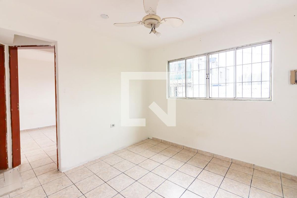 Casa, 2 quartos, 240 m² - Foto 2