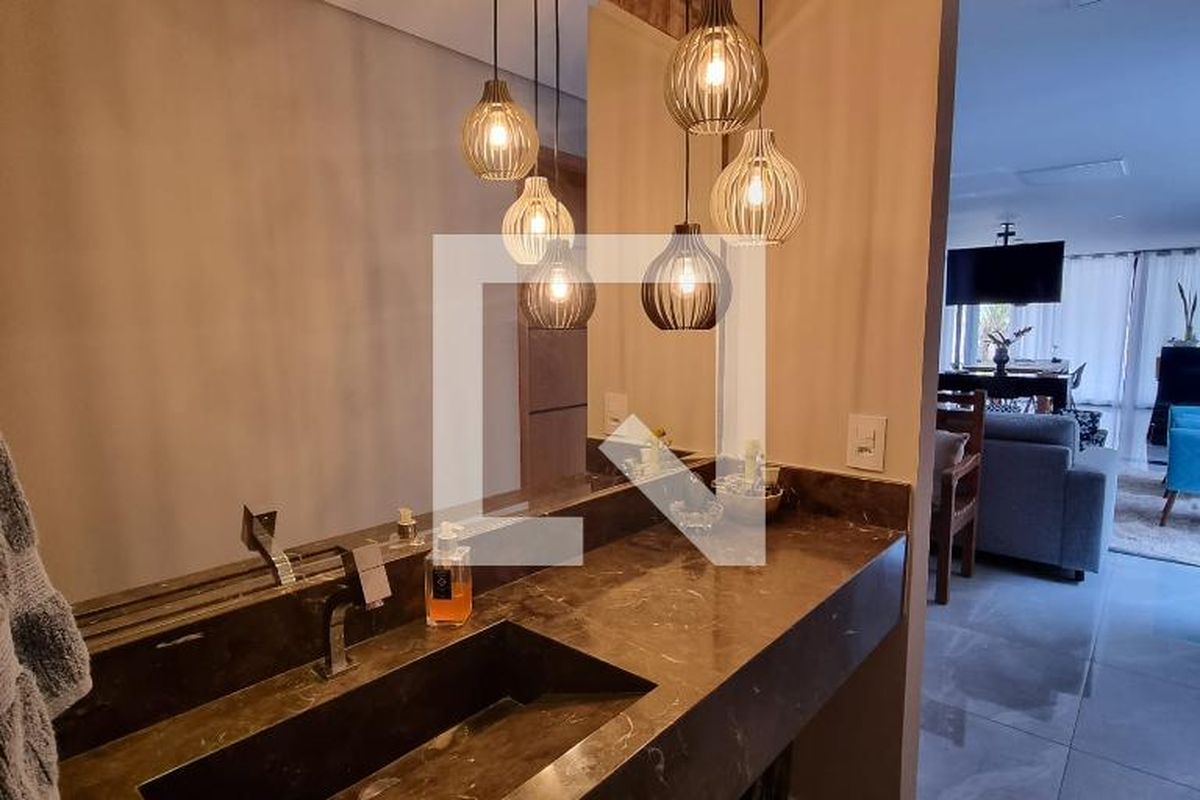 Casa à Venda - Swiss Park, 3 Quartos,  376 m2 em , Campinas - sp | SoloBR