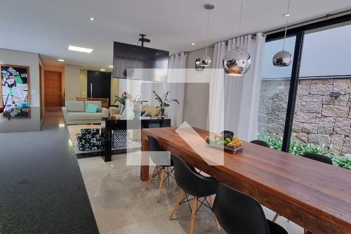 Casa à Venda - Swiss Park, 3 Quartos,  376 m2 em , Campinas - sp | SoloBR