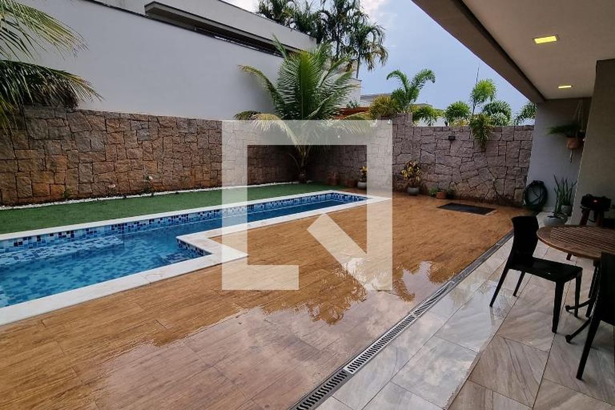 Casa à Venda - Swiss Park, 3 Quartos,  376 m2 em , Campinas - sp | SoloBR