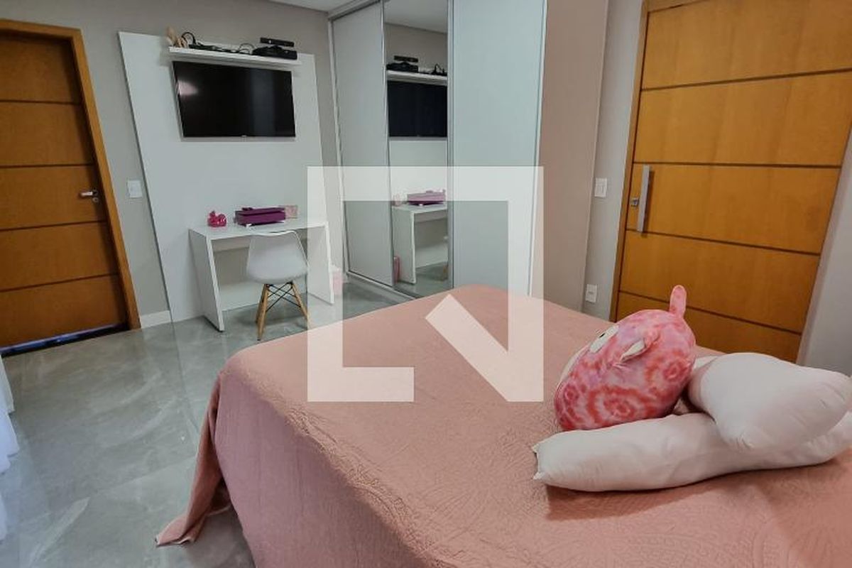 Casa à Venda - Swiss Park, 3 Quartos,  376 m2 em , Campinas - sp | SoloBR