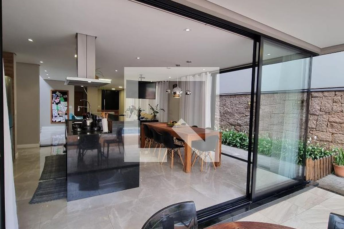 Casa à Venda - Swiss Park, 3 Quartos,  376 m2 em , Campinas - sp | SoloBR