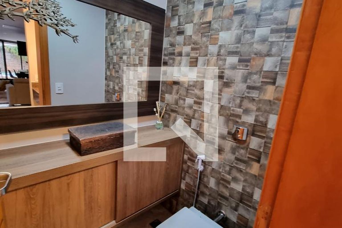 Casa à Venda - Swiss Park, 3 Quartos,  376 m2 em , Campinas - sp | SoloBR
