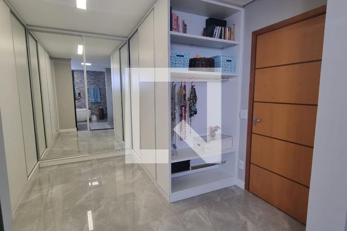 Casa à Venda - Swiss Park, 3 Quartos,  376 m2 em , Campinas - sp | SoloBR