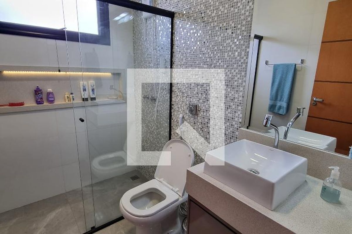Casa à Venda - Swiss Park, 3 Quartos,  376 m2 em , Campinas - sp | SoloBR