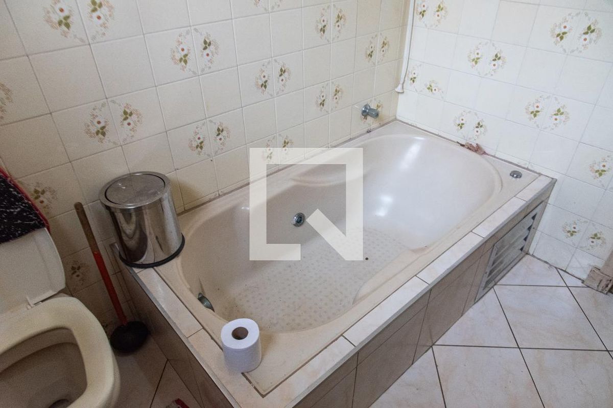 Casa, 3 quartos, 236 m² - Foto 48