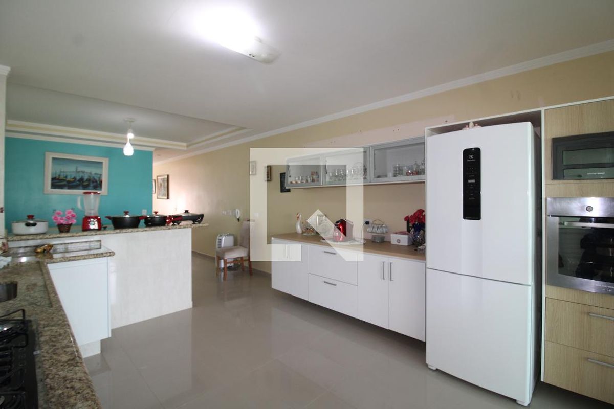 Casa, 3 quartos, 244 m² - Foto 82