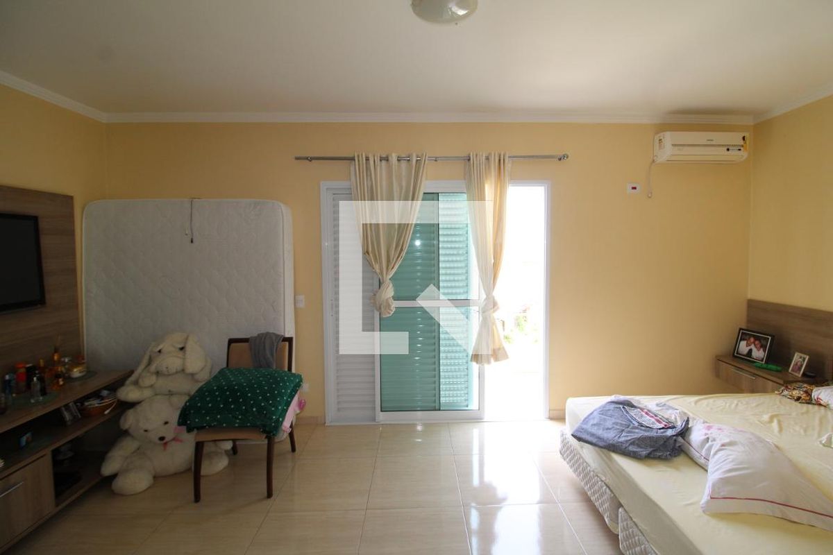 Casa, 3 quartos, 244 m² - Foto 30