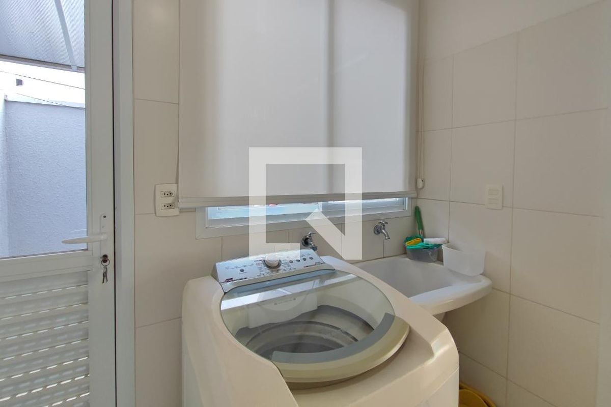 Casa à Venda - Swiss Park, 4 Quartos,  360 m2 em , Campinas - sp | SoloBR