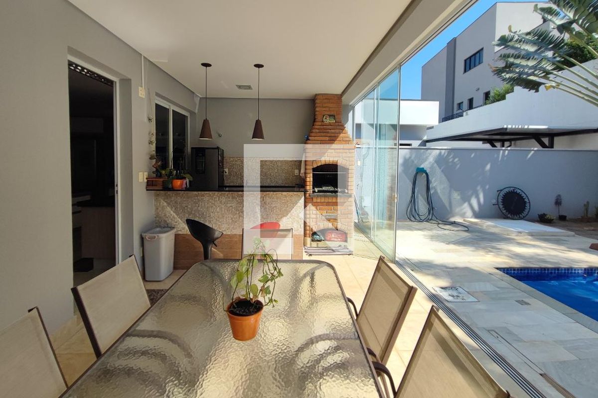 Casa à Venda - Swiss Park, 4 Quartos,  360 m2 em , Campinas - sp | SoloBR