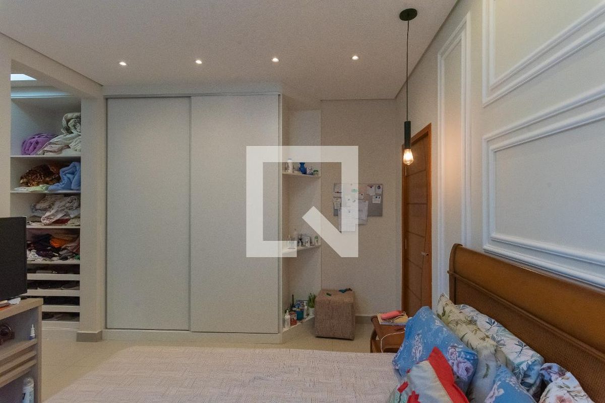 Casa à Venda - Swiss Park, 5 Quartos,  330 m2 em , Campinas - sp | SoloBR