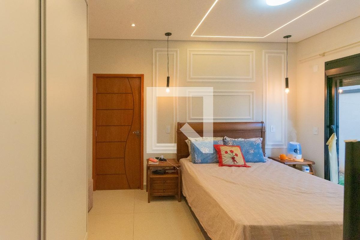 Casa à Venda - Swiss Park, 5 Quartos,  330 m2 em , Campinas - sp | SoloBR