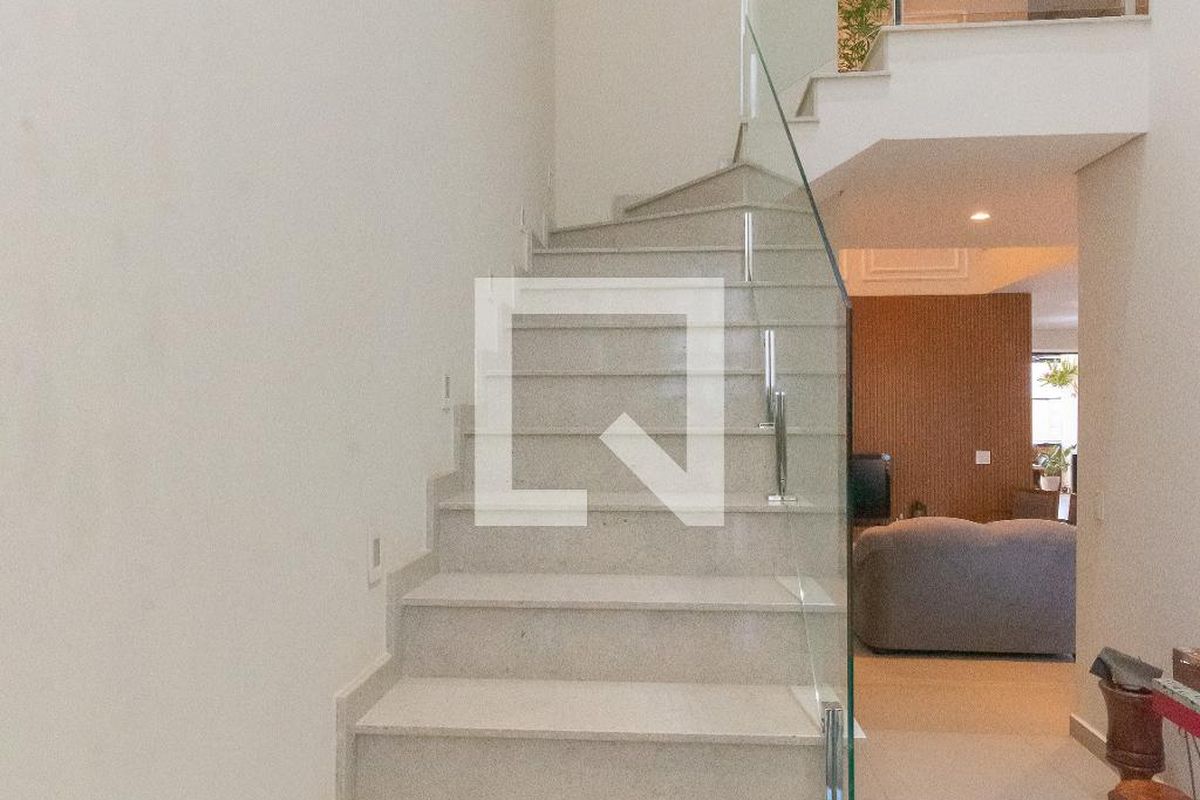Casa à Venda - Swiss Park, 5 Quartos,  330 m2 em , Campinas - sp | SoloBR
