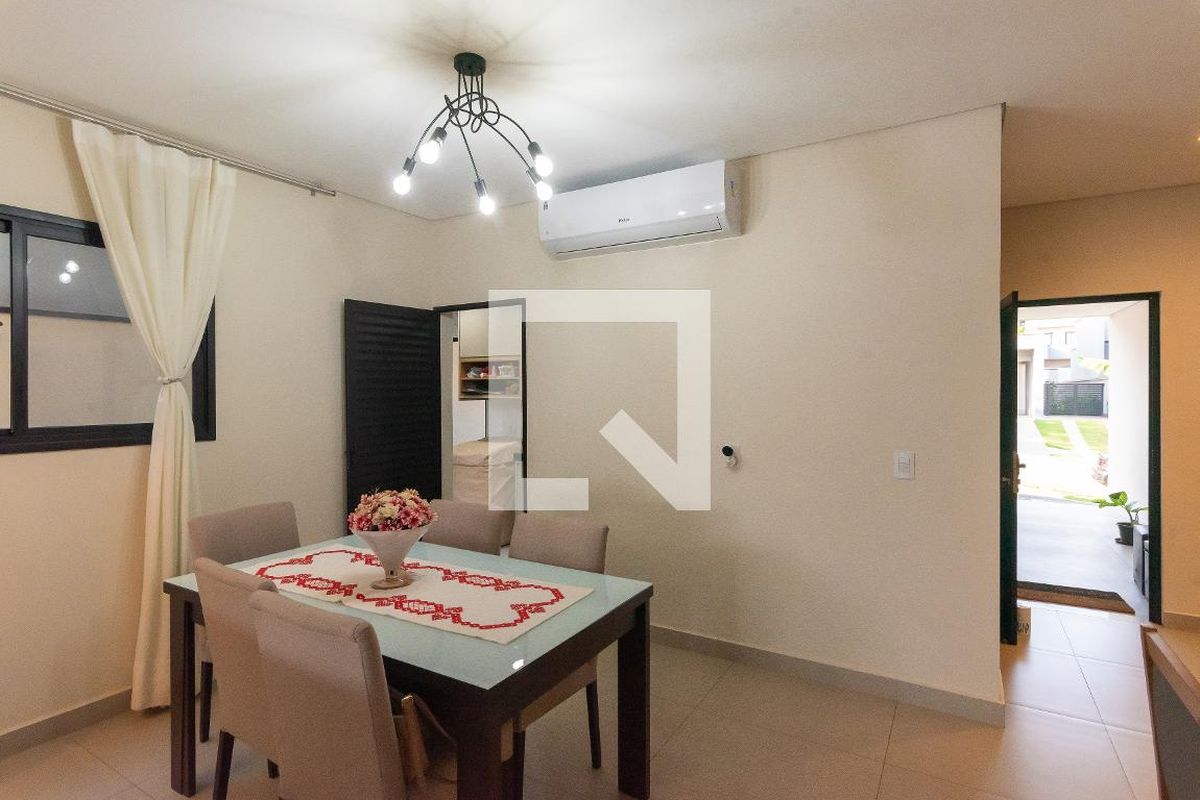 Casa à Venda - Swiss Park, 5 Quartos,  330 m2 em , Campinas - sp | SoloBR