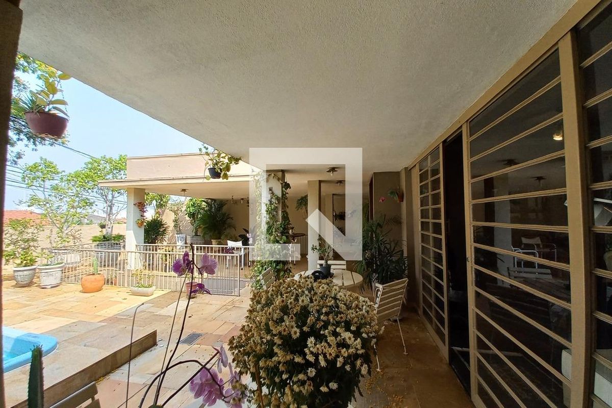 Casa à Venda - Guanabara, 4 Quartos,  493 m2 em , Campinas - sp | SoloBR