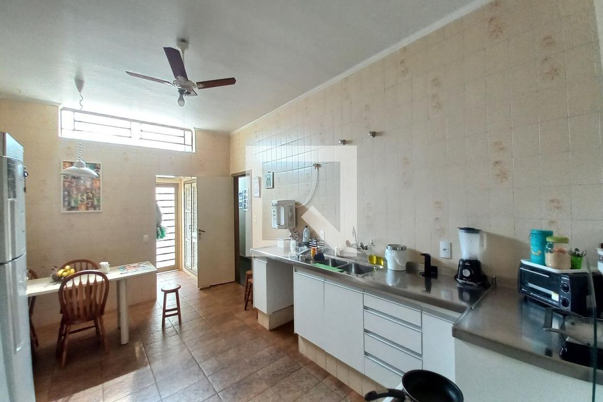 Casa à Venda - Guanabara, 4 Quartos,  493 m2 em , Campinas - sp | SoloBR