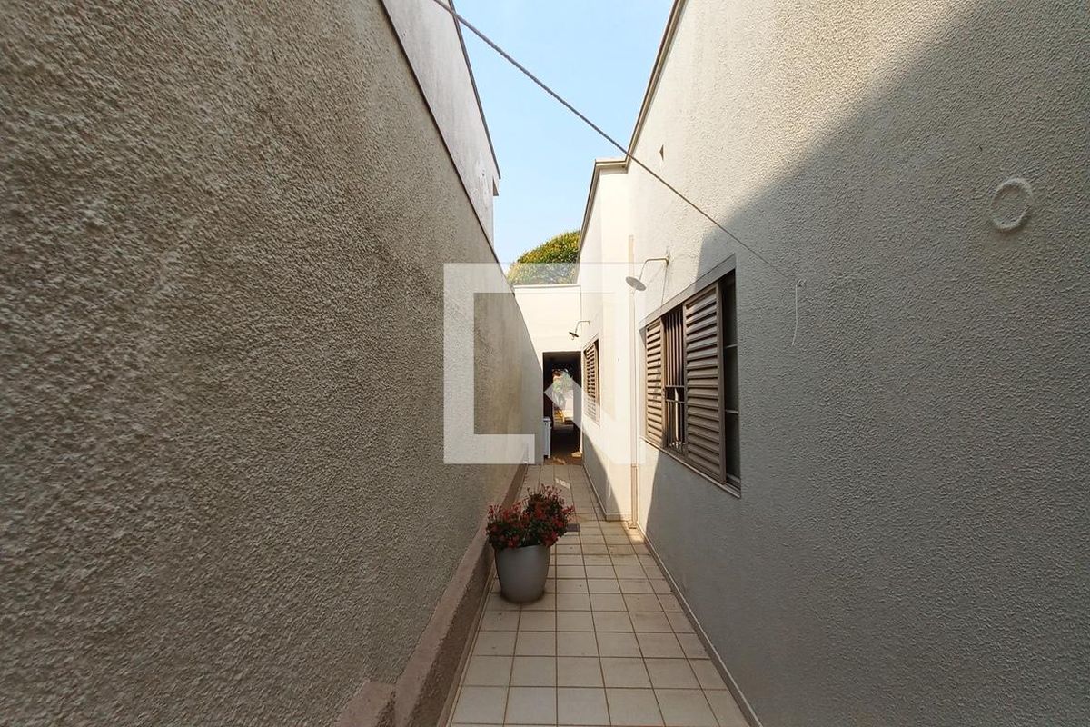 Casa à Venda - Guanabara, 4 Quartos,  493 m2 em , Campinas - sp | SoloBR