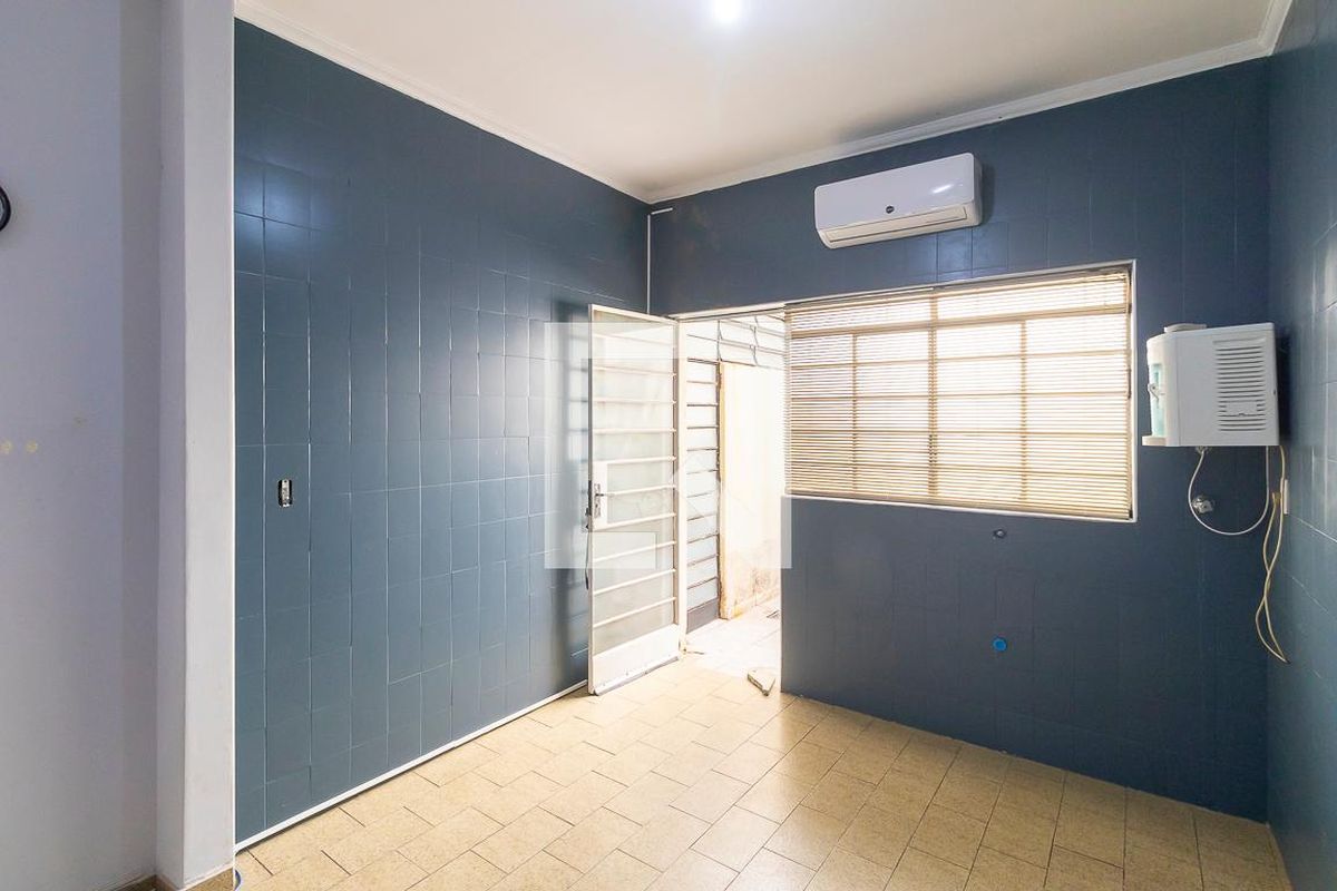 Casa à Venda - Taquaral, 4 Quartos,  350 m2 em , Campinas - sp | SoloBR