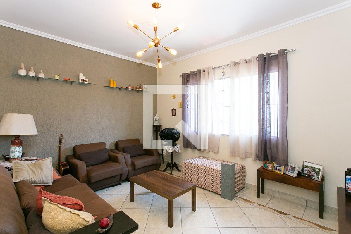 Casa, 7 quartos, 202 m² - Foto 2