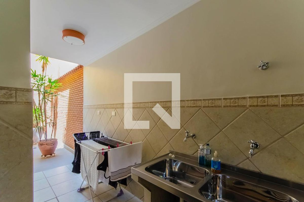 Casa, 3 quartos, 206 m² - Foto 46