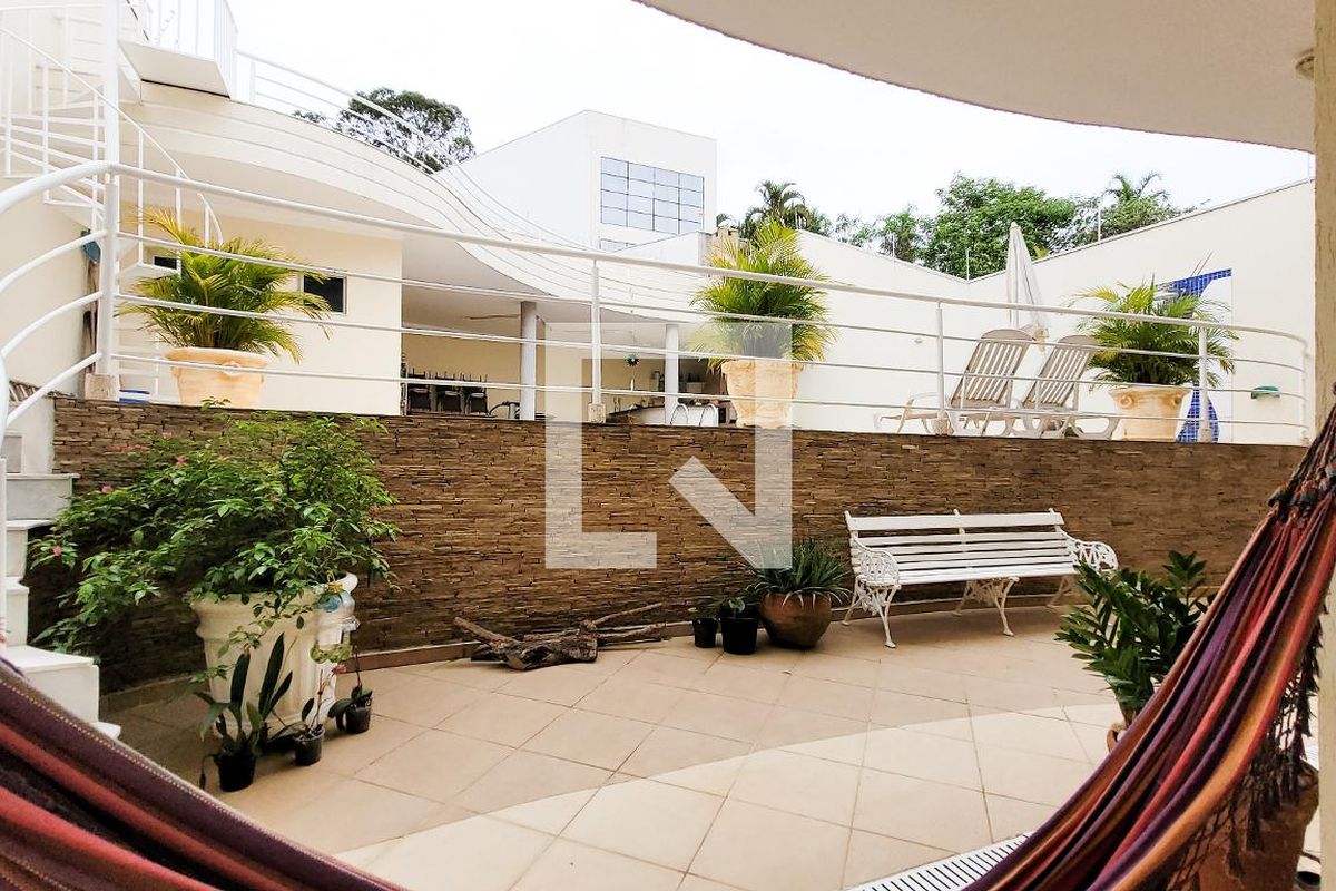 Casa à Venda - Vila Brandina, 4 Quartos,  492 m2 em , Campinas - sp | SoloBR