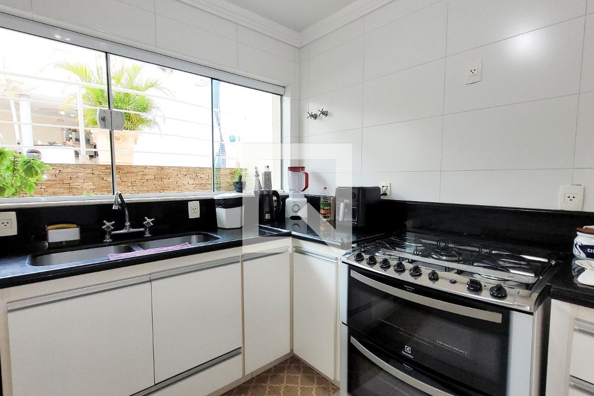 Casa à Venda - Vila Brandina, 4 Quartos,  492 m2 em , Campinas - sp | SoloBR