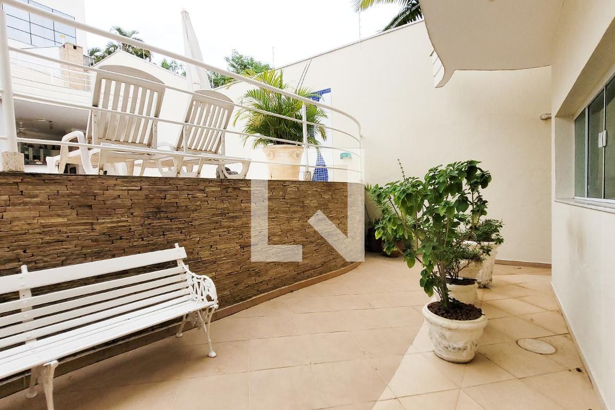 Casa à Venda - Vila Brandina, 4 Quartos,  492 m2 em , Campinas - sp | SoloBR
