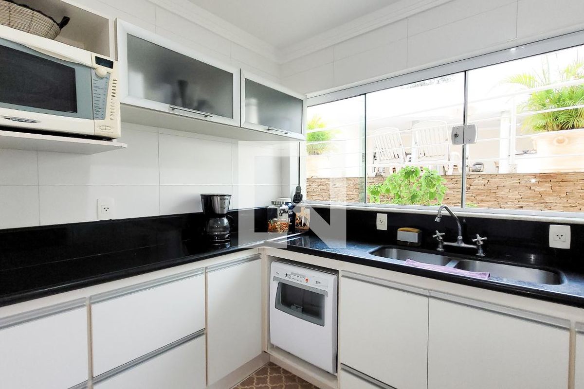 Casa à Venda - Vila Brandina, 4 Quartos,  492 m2 em , Campinas - sp | SoloBR