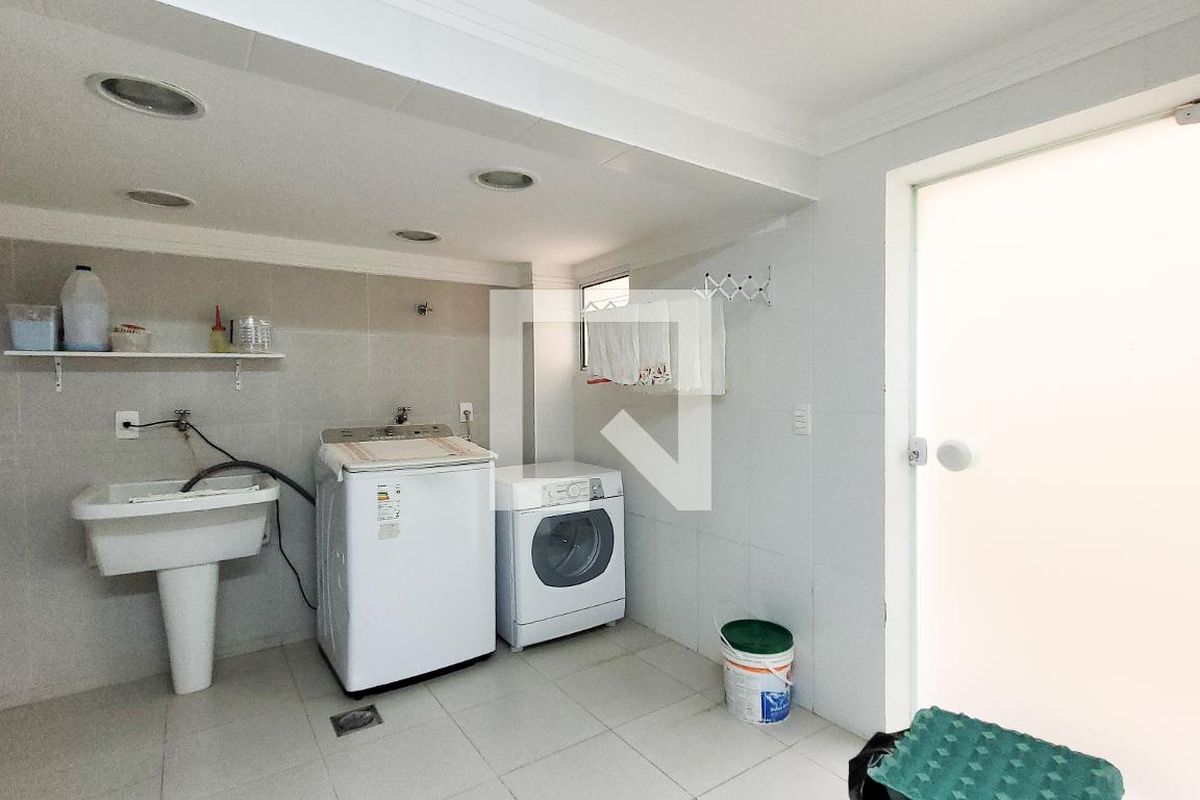 Casa à Venda - Vila Brandina, 4 Quartos,  492 m2 em , Campinas - sp | SoloBR