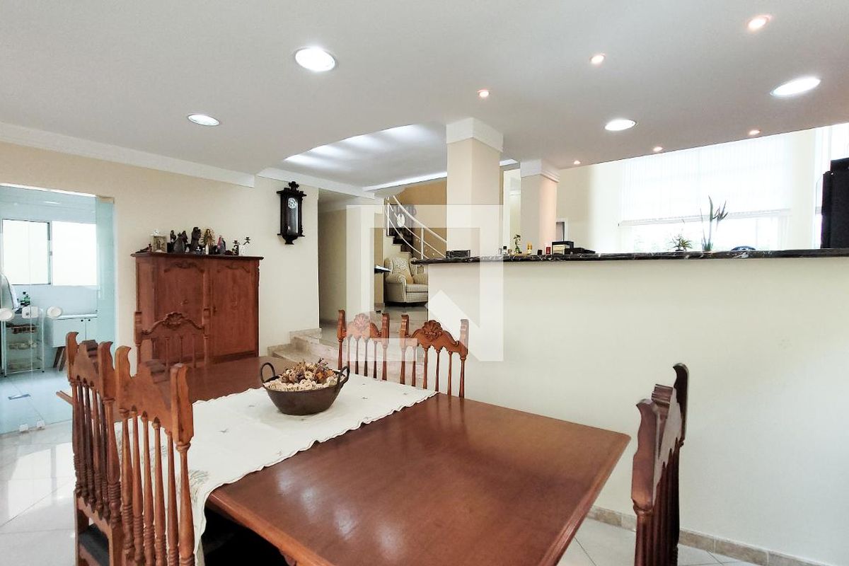 Casa à Venda - Vila Brandina, 4 Quartos,  492 m2 em , Campinas - sp | SoloBR