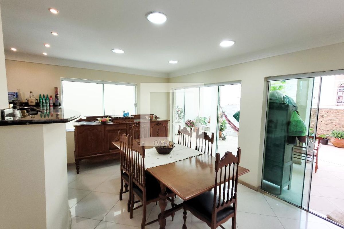 Casa à Venda - Vila Brandina, 4 Quartos,  492 m2 em , Campinas - sp | SoloBR