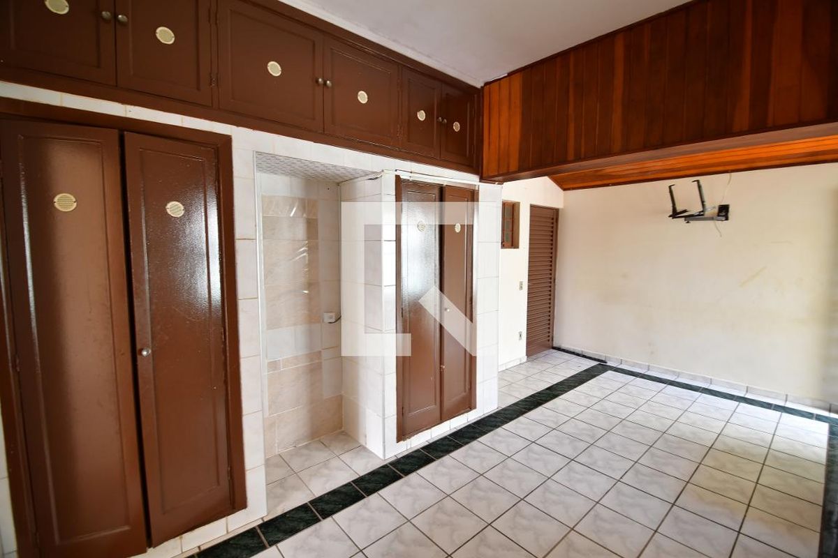 Casa à Venda - Taquaral, 3 Quartos,  395 m2 em , Campinas - sp | SoloBR