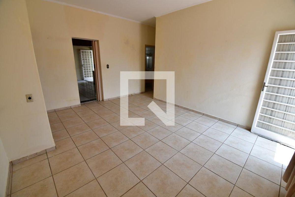 Casa à Venda - Taquaral, 3 Quartos,  395 m2 em , Campinas - sp | SoloBR