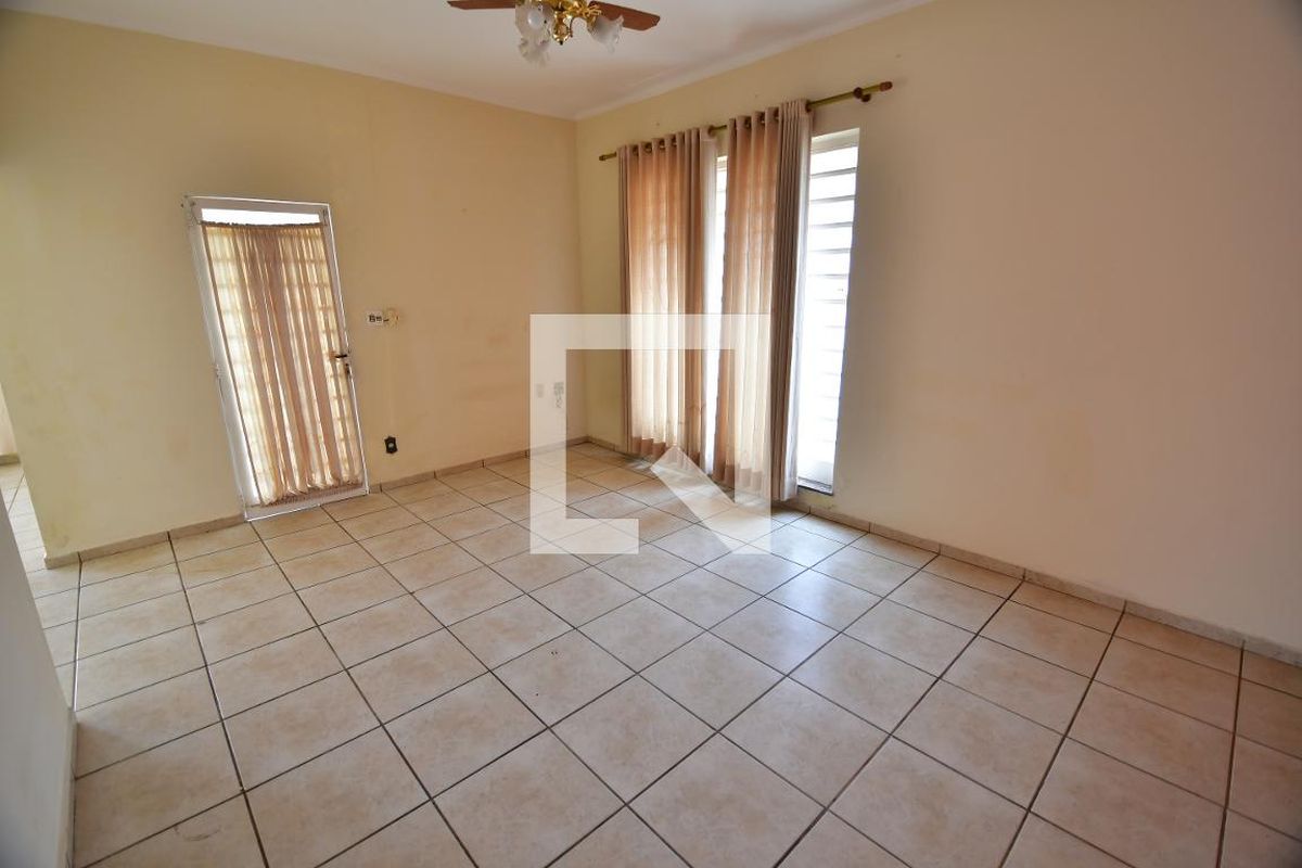 Casa à Venda - Taquaral, 3 Quartos,  395 m2 em , Campinas - sp | SoloBR