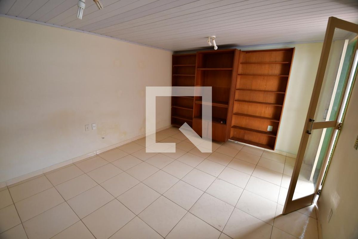 Casa à Venda - Taquaral, 3 Quartos,  395 m2 em , Campinas - sp | SoloBR