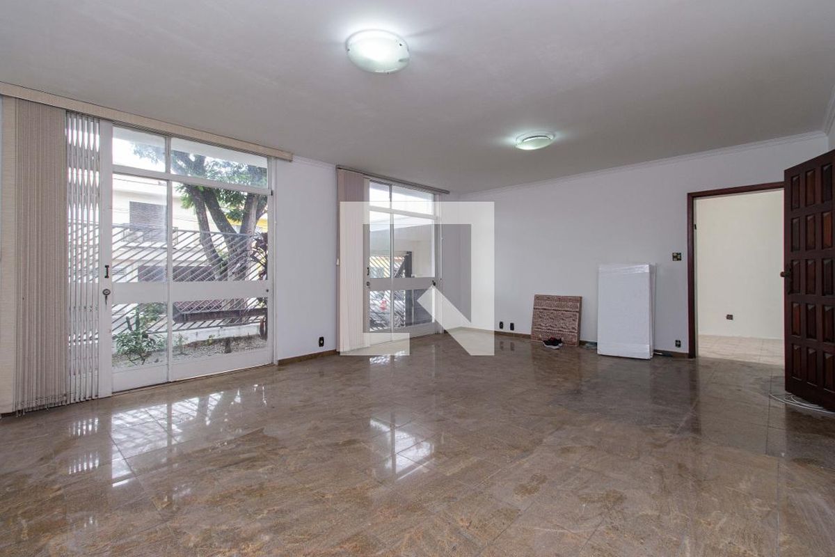 Casa, 3 quartos, 340 m² - Foto 1