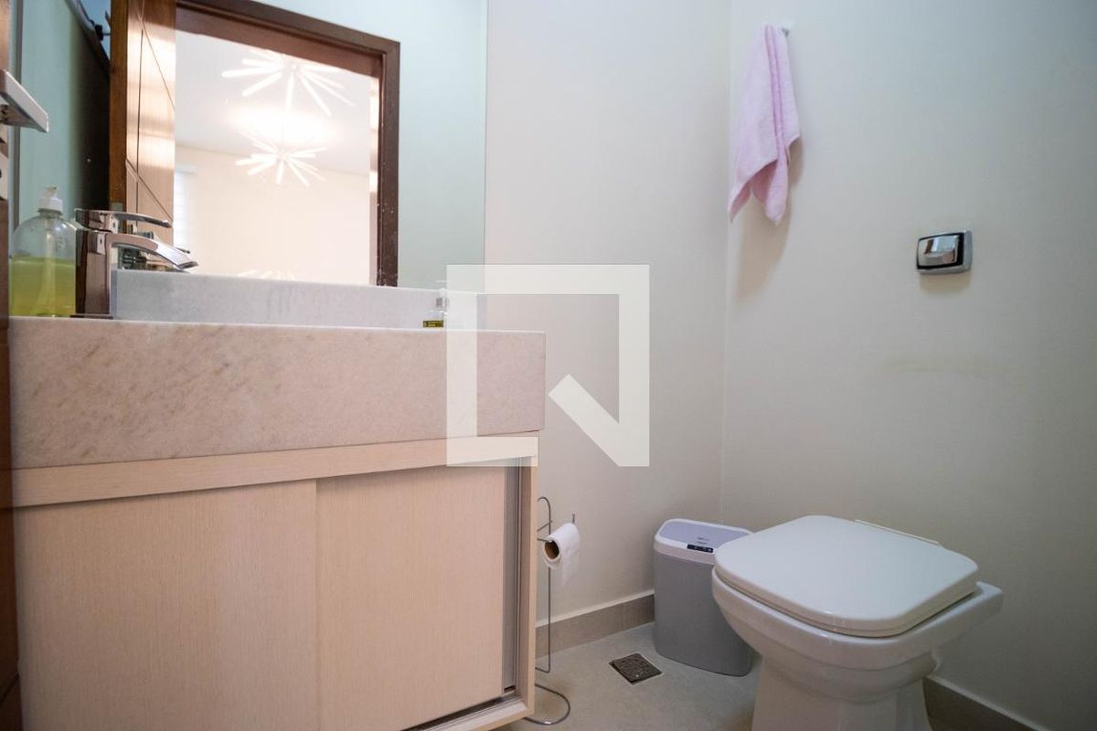 Casa à Venda - Swiss Park, 3 Quartos,  215 m2 em , Campinas - sp | SoloBR